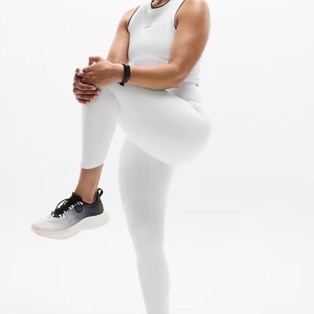 Athleta pacesetter 7/8 tight legging in white
